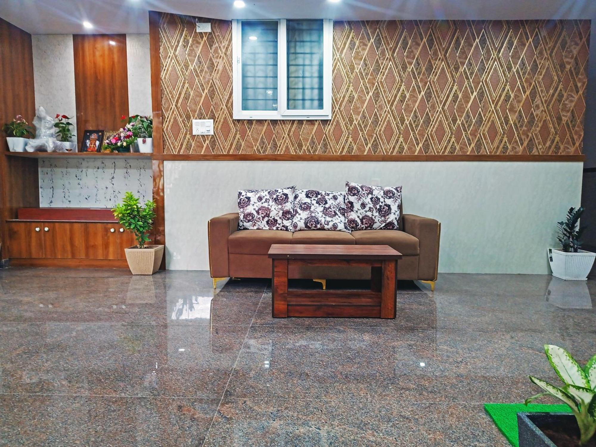 Hotel Achhu Palace 벵갈루루 외부 사진