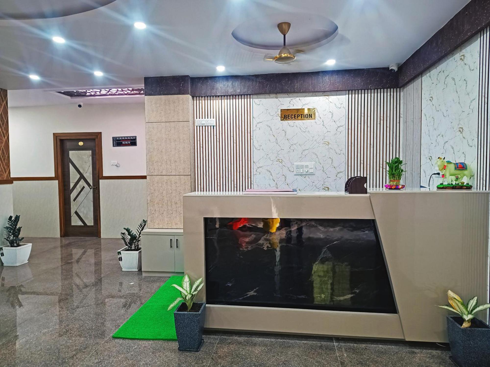 Hotel Achhu Palace 벵갈루루 외부 사진