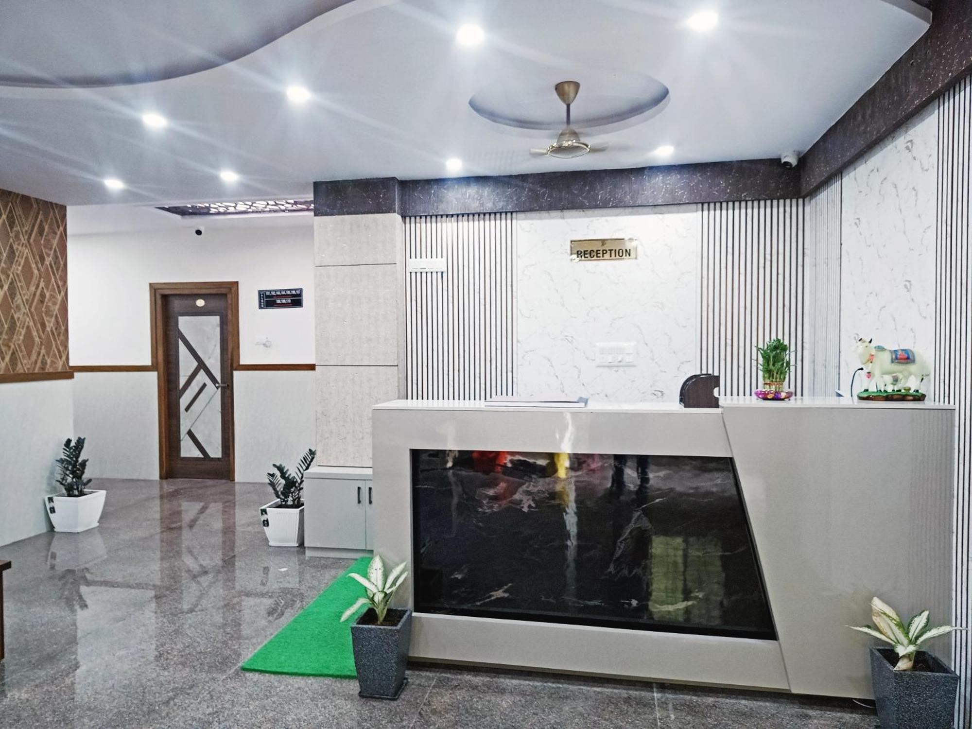 Hotel Achhu Palace 벵갈루루 외부 사진