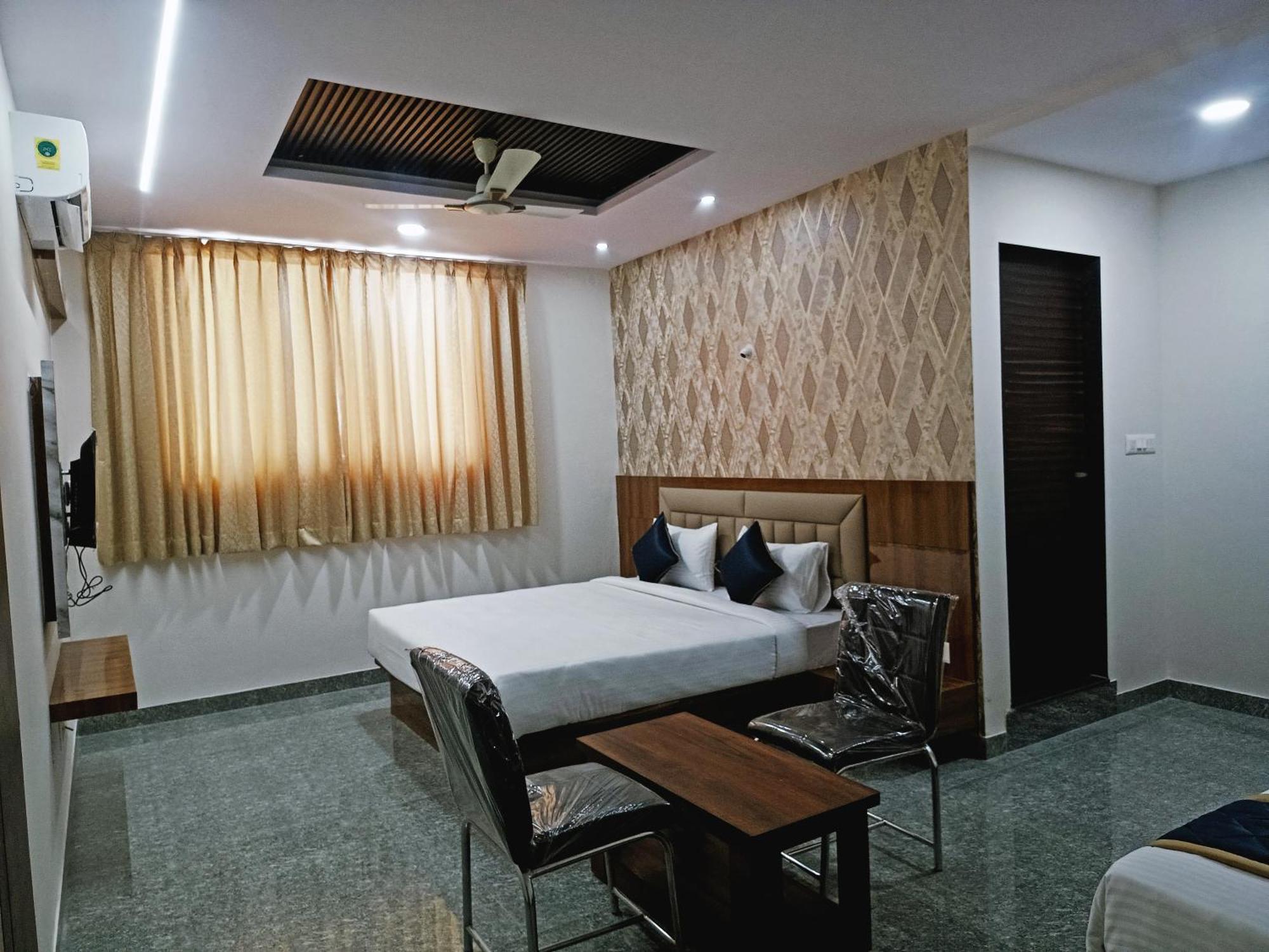 Hotel Achhu Palace 벵갈루루 외부 사진