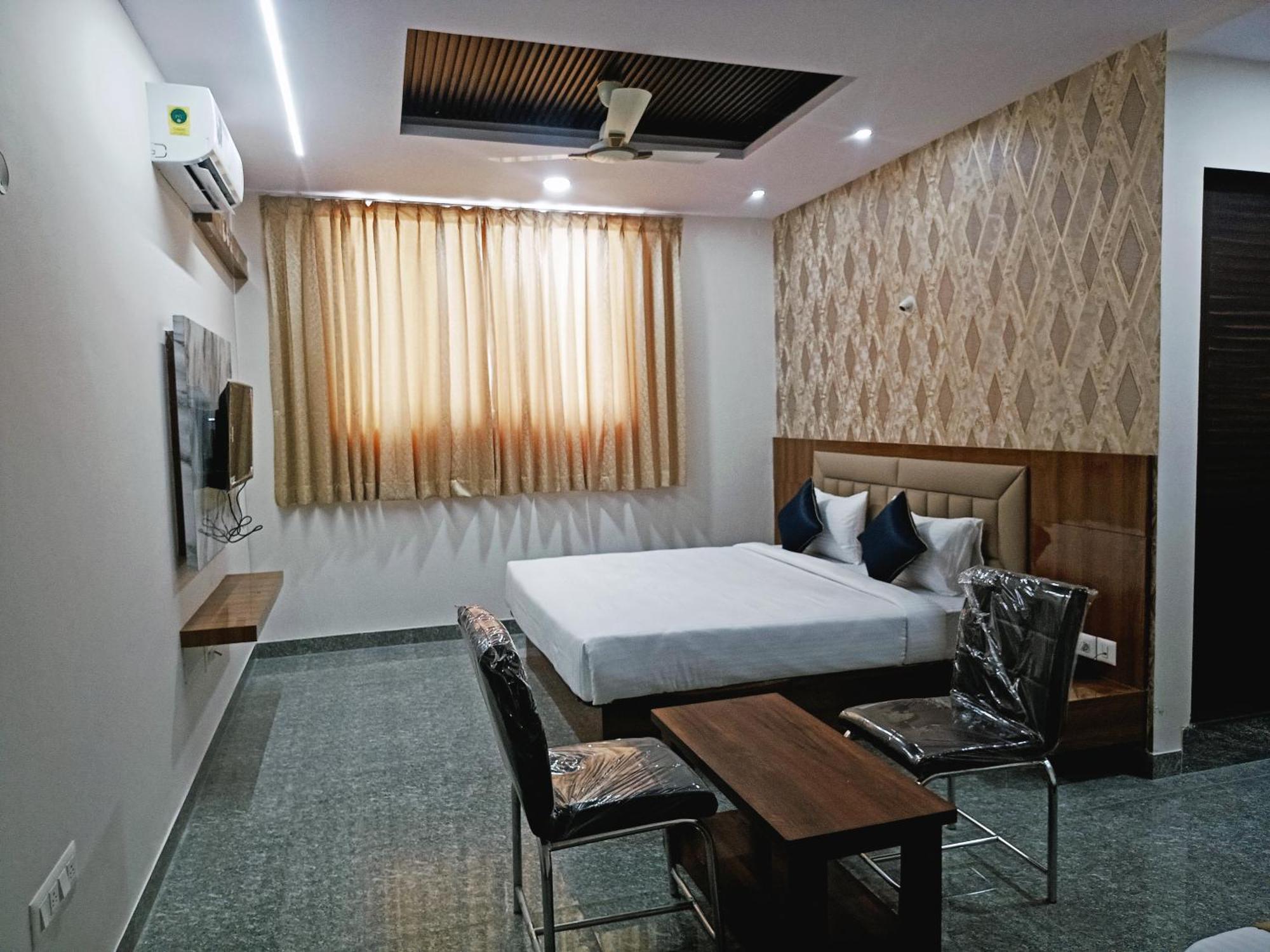 Hotel Achhu Palace 벵갈루루 외부 사진
