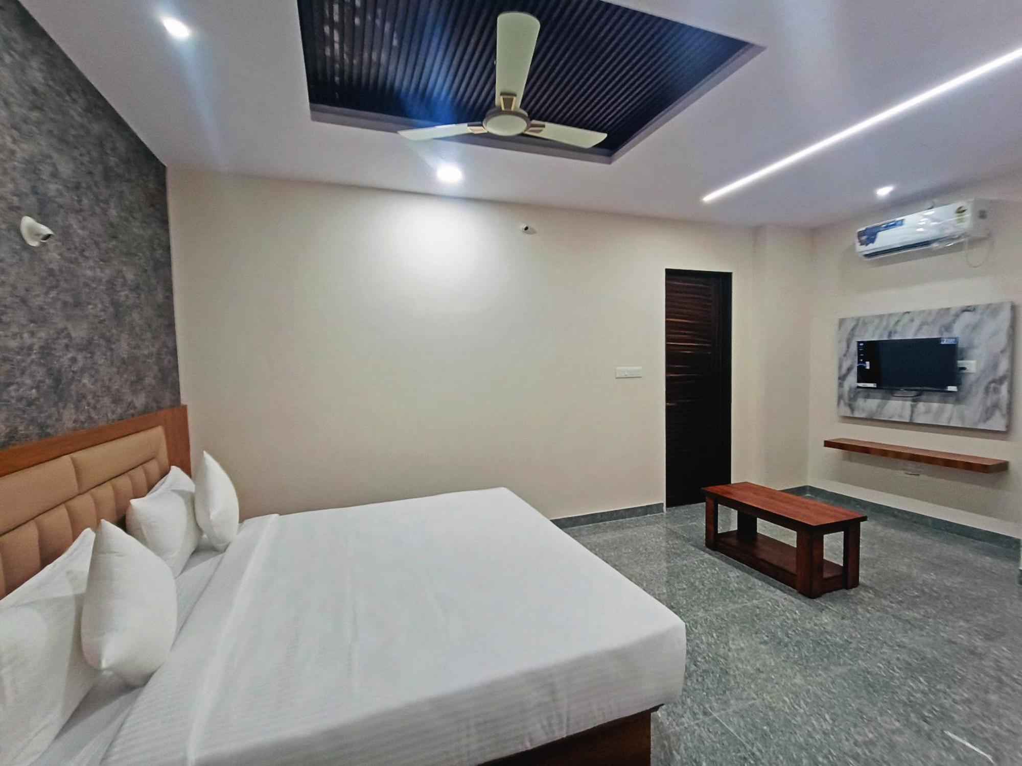 Hotel Achhu Palace 벵갈루루 외부 사진