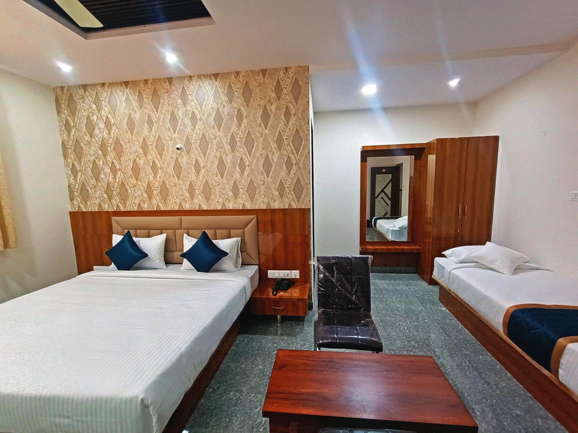 Hotel Achhu Palace 벵갈루루 외부 사진